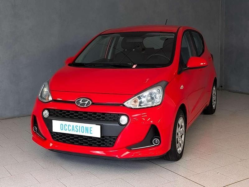 Rosso Usata 2019 Hyundai i10 Due volumi | 11.890 € (Buon prezzo) - Immagine 1/3