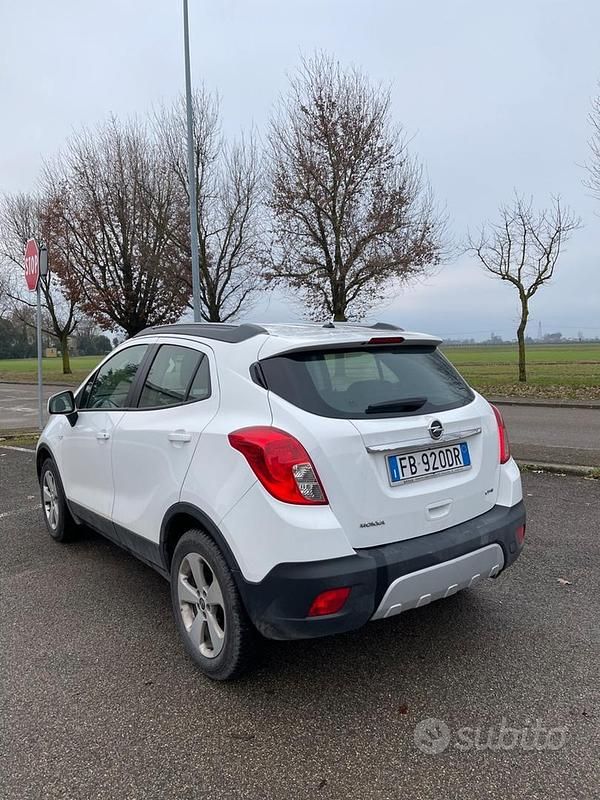 Usata Opel Mokka 136 CV (100 kW) 2015 Bianco SUV