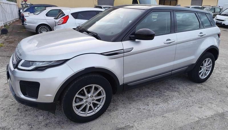 Usata Land Rover Range Rover evoque Dynamic 150 CV (110 kW) 2018 Grigio chiaro SUV