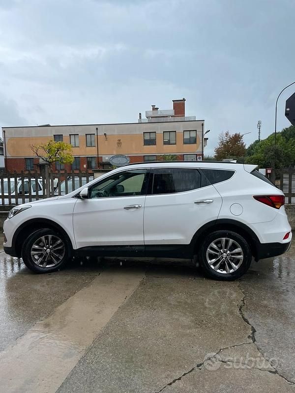 Usata Hyundai Santa Fe 150 CV (110 kW) 2015 Bianco SUV