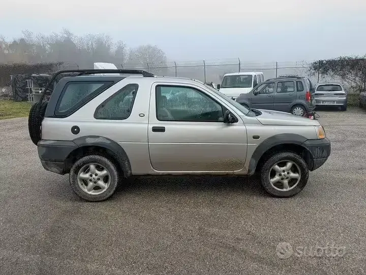 Usata Land Rover Freelander 98 CV (72 kW) 1999 Grigio SUV