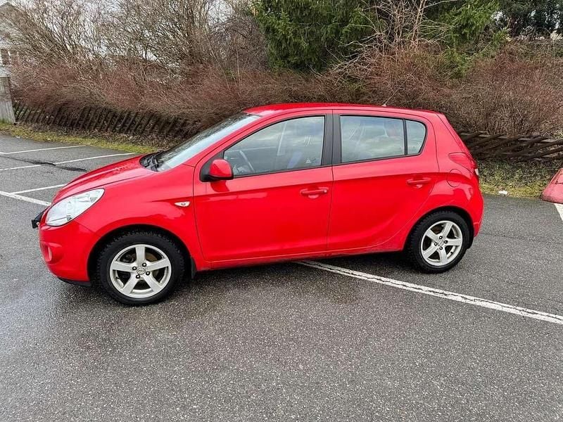 Usata Hyundai i20 Classic 77 CV (56 kW) 2009 Rosso Utilitaria