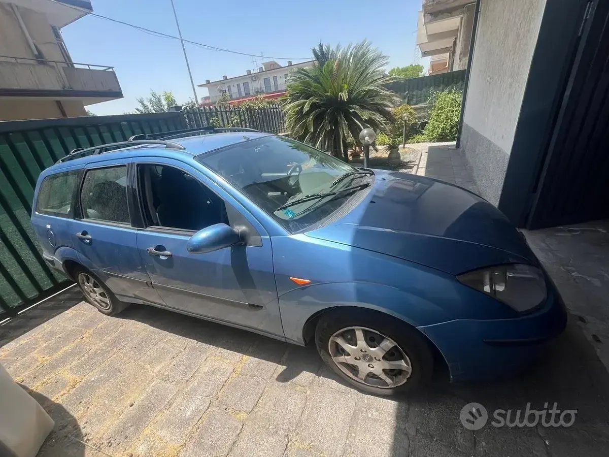 Usata Ford Focus 90 CV (66 kW) 2003 Bluazzurro Station wagon