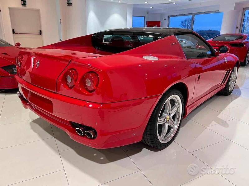 Usata Ferrari Superamerica 540 CV (397 kW) 2006 Rosso Cabrio