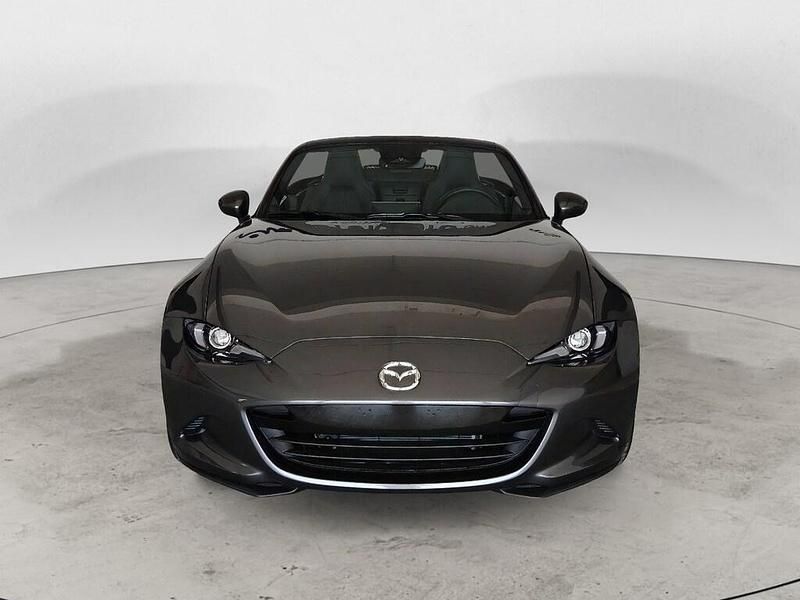 Nuova Mazda MX5 132 CV (97 kW) 2025 Machine grey Cabrio