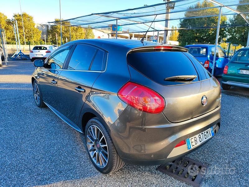 Usata Fiat Bravo Dynamic 120 CV (88 kW) 2010 Marrone Utilitaria