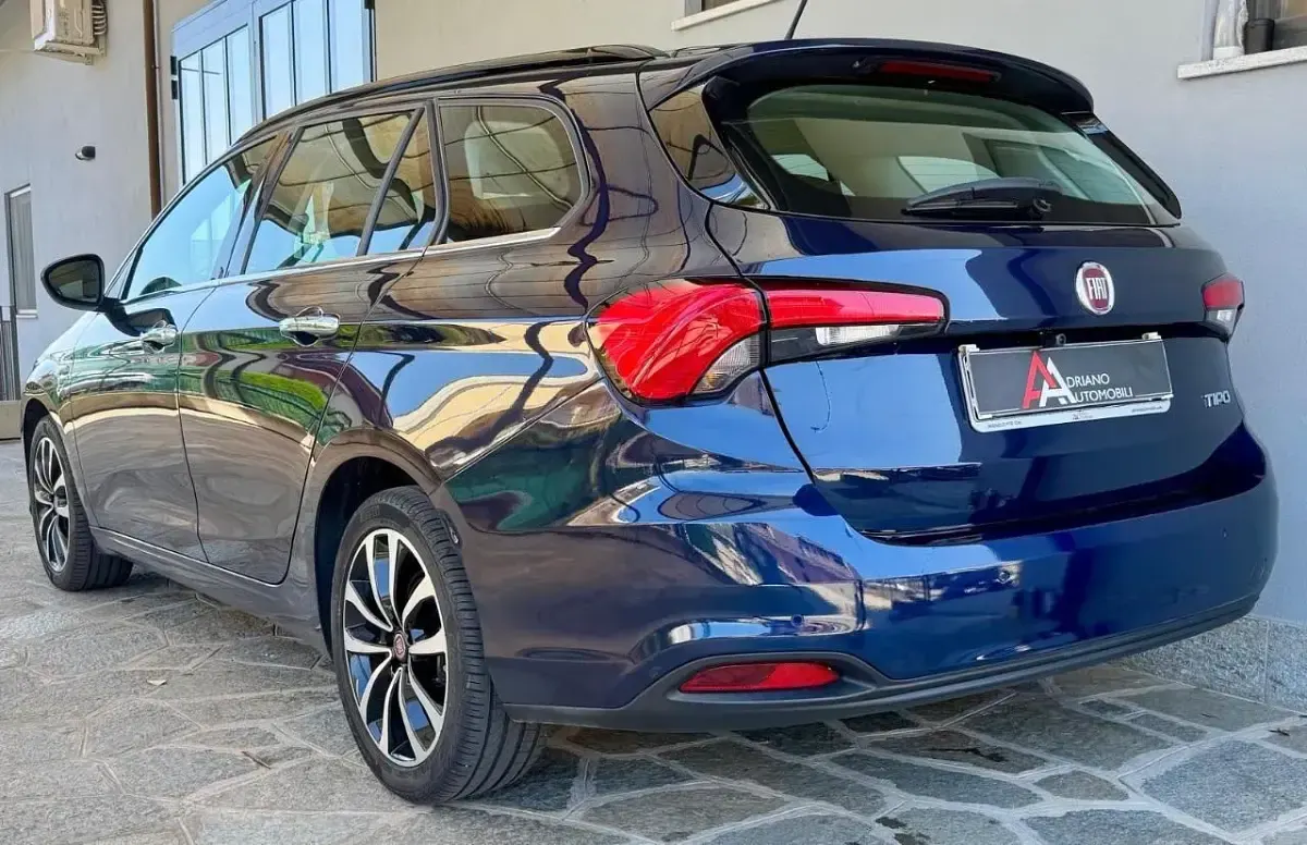 Usata Fiat Tipo Business 120 CV (88 kW) 2017 Blu Station wagon