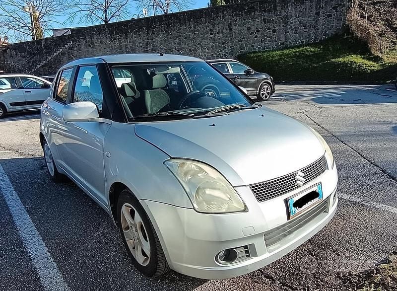 Usata Suzuki Swift GL 91 CV (66 kW) 2005 Grigio Utilitaria