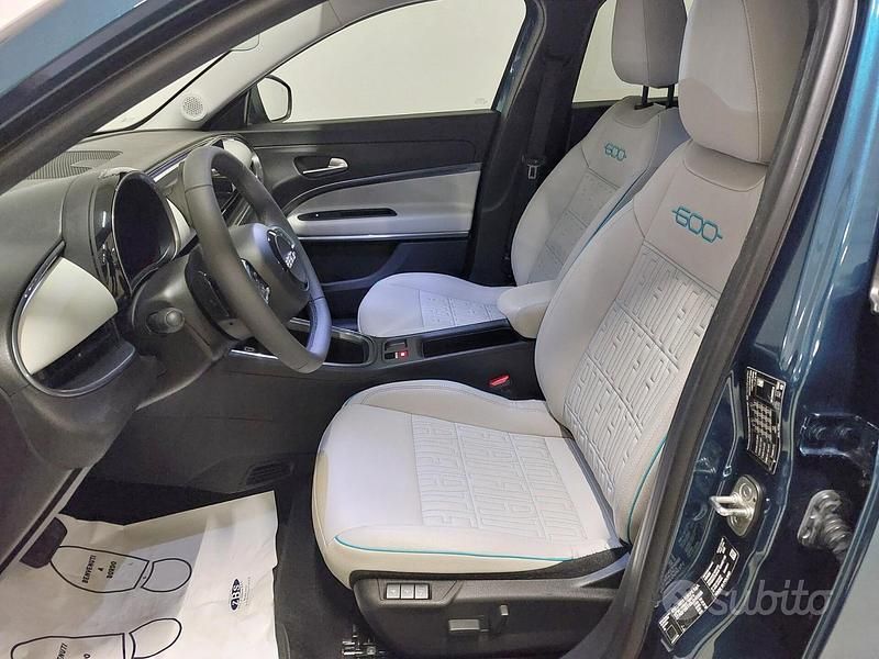 Usata Fiat 600 101 CV (74 kW) 2025 Verde SUV