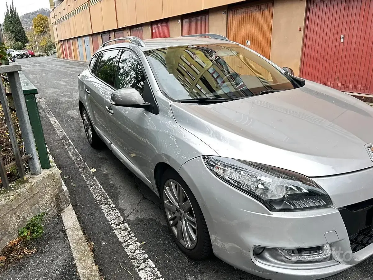 Usata Renault Mégane GrandTour GT-Line 110 CV (80 kW) 2013 Grigio Station wagon