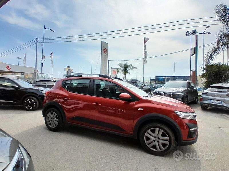 Usata Dacia Sandero Comfort 91 CV (66 kW) 2022 Rosso Berlina