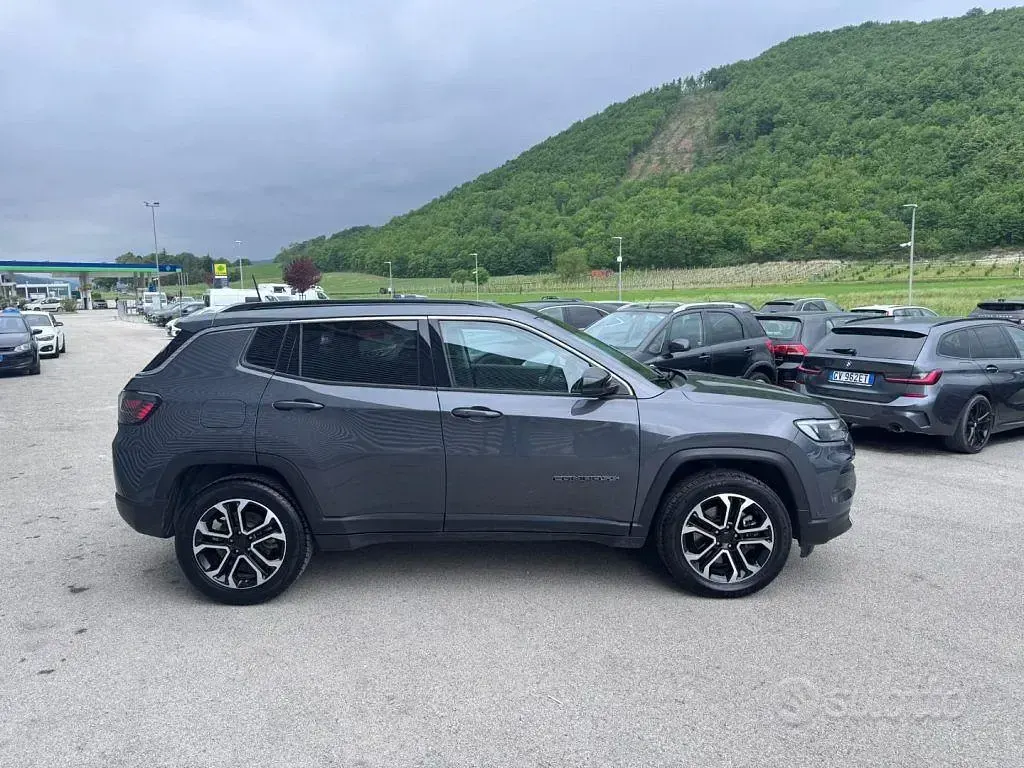 Usata Jeep Compass Limited 131 CV (96 kW) 2022 Grigio SUV