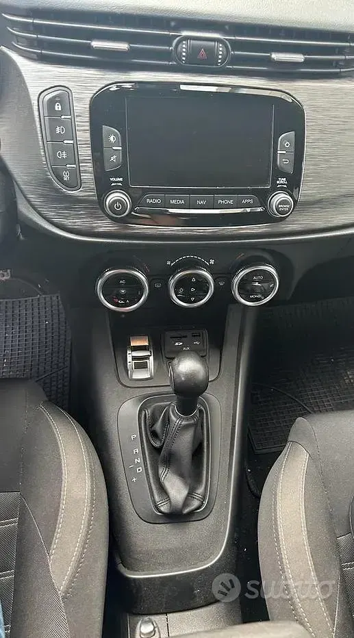 Usata Alfa Romeo Giulietta Super 120 CV (88 kW) 2019 Blu Utilitaria