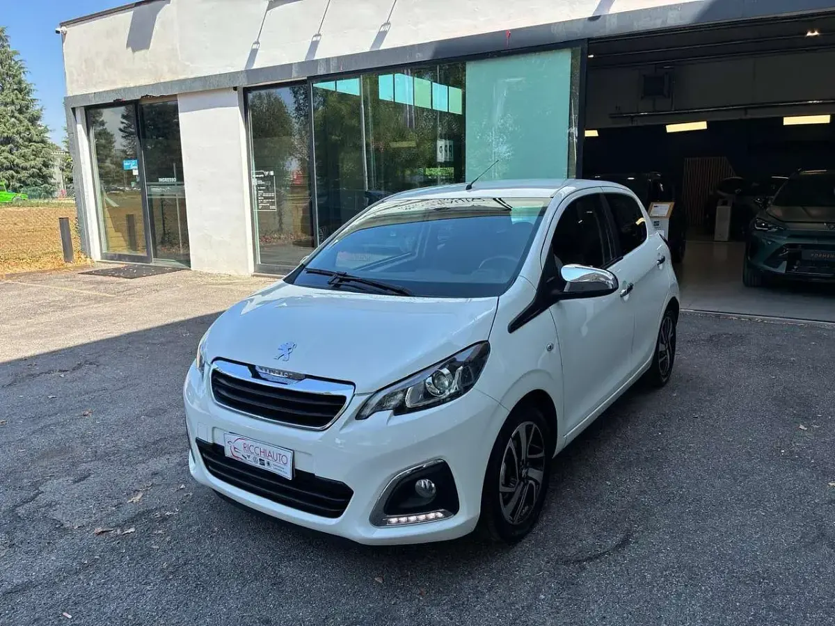 Usata Peugeot 108 Allure 72 CV (52 kW) 2020 Bianco Utilitaria