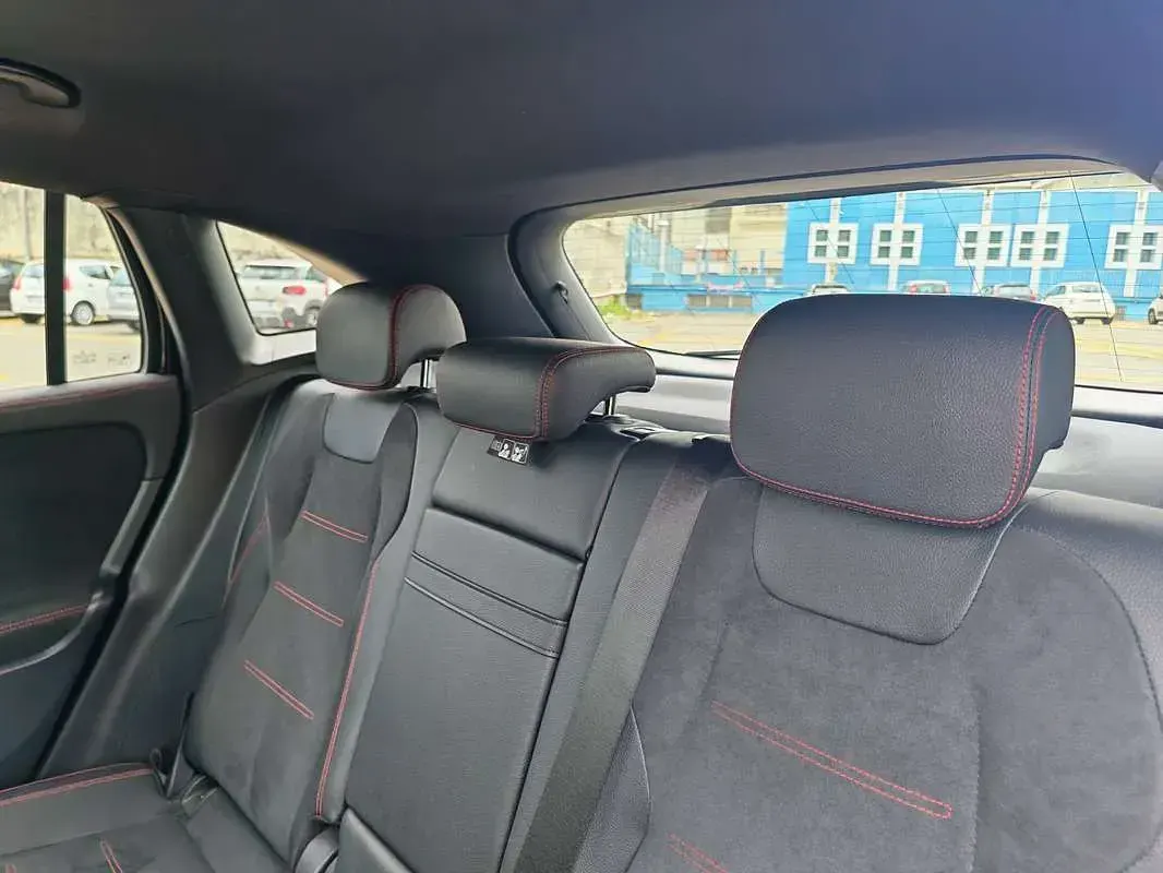 Usata Mercedes GLA200 Premium 150 CV (110 kW) 2022 Nero SUV