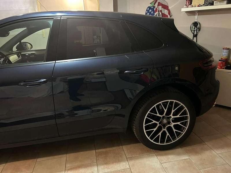 Usata Porsche Macan 247 CV (181 kW) 2018 Blu/azzurro SUV