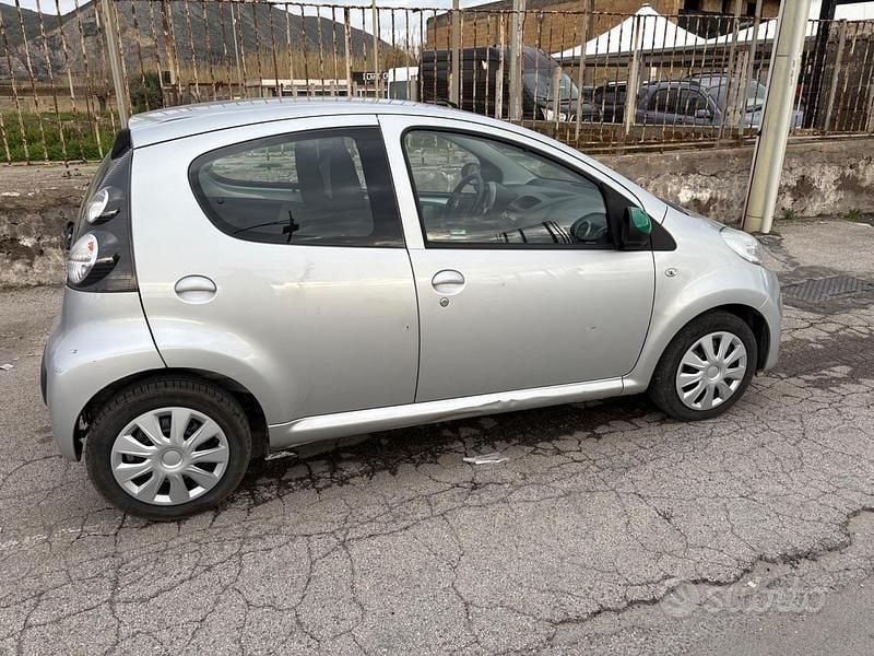 Usata Citroën C1 68 CV (50 kW) 2010 Grigio Utilitaria