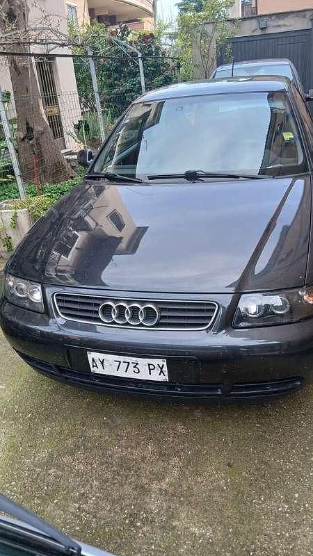 Usata Audi A3 Attraction 101 CV (74 kW) 1999 Utilitaria