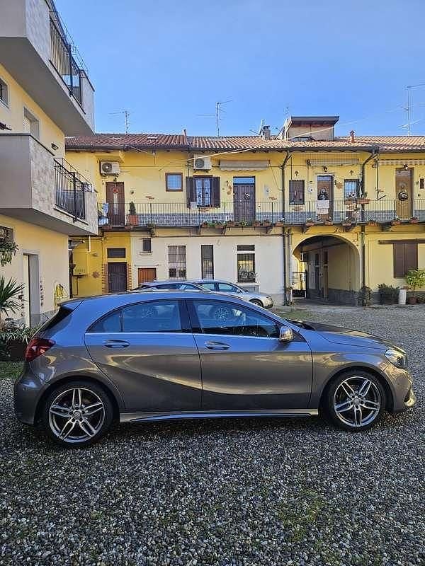 Usata Mercedes A180 Premium 122 CV (89 kW) 2017 Berlina