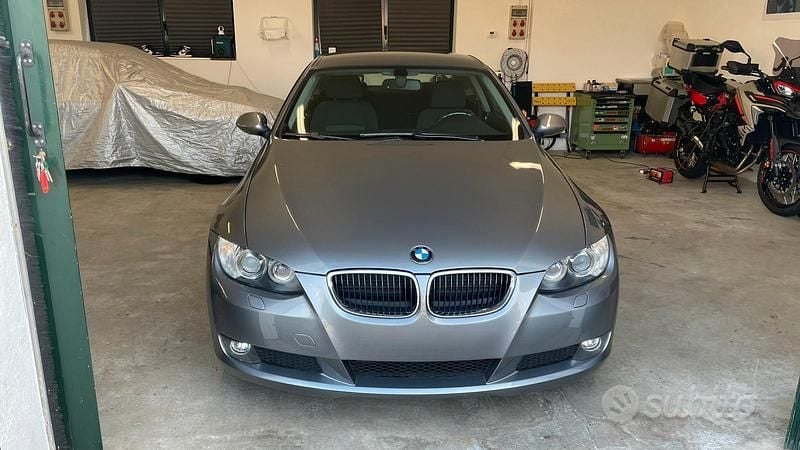 Usata BMW 320 170 CV (125 kW) 2008 Grigio Coupé