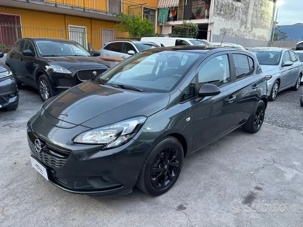Usata Opel Corsa 90 CV (66 kW) 2017 Grigio Utilitaria