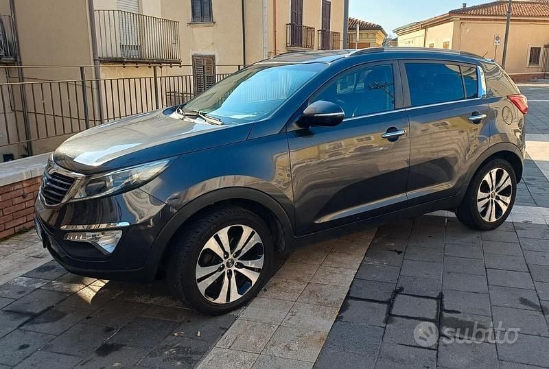 Grigio Usata 2014 Kia Sportage SUV | 7300 € (Super prezzo) - Immagine 1/4
