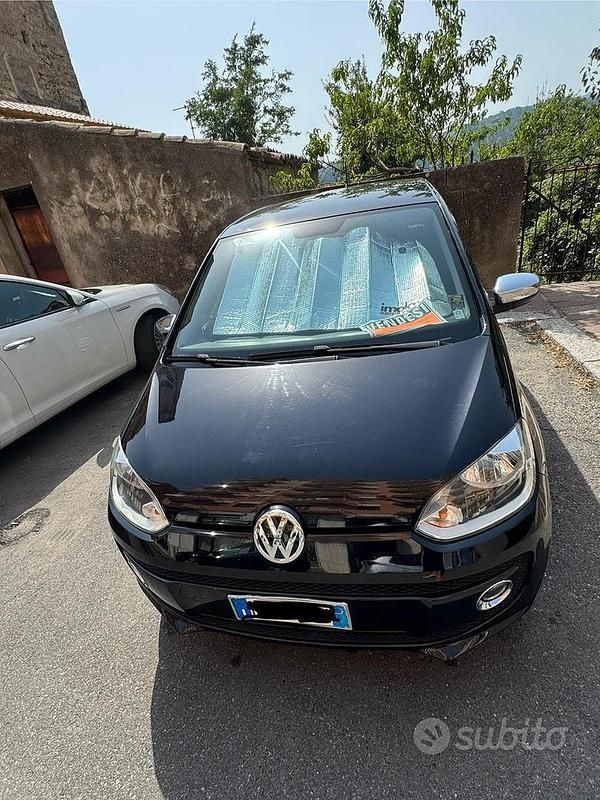 Usata VW up! 68 CV (50 kW) 2015 Nero Utilitaria