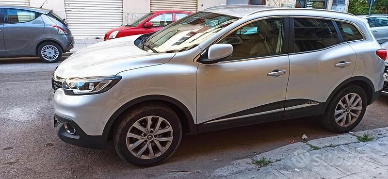 Grigio Usata 2017 Renault Kadjar SUV | 13.000 € (Buon prezzo) - Immagine 1/4