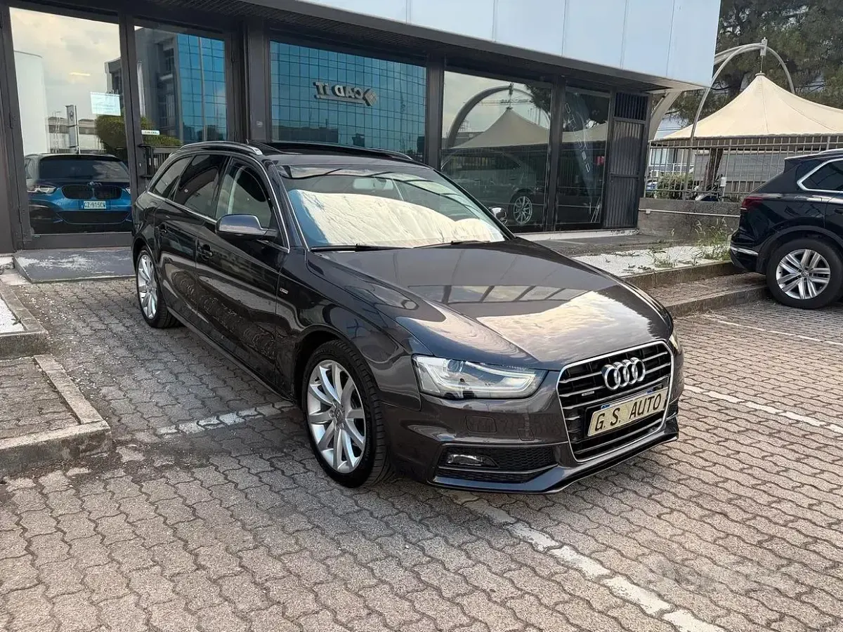 Usata Audi A4 Advanced 190 CV (139 kW) 2015 Grigio Station wagon