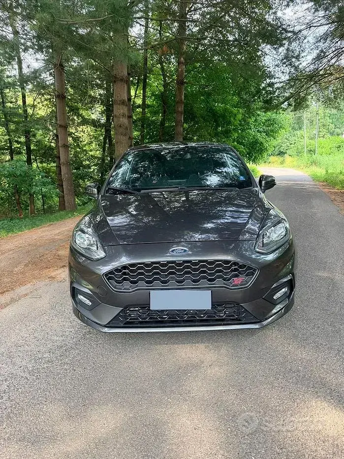 Usata Ford Fiesta ST 200 CV (147 kW) 2020 Grigio Utilitaria