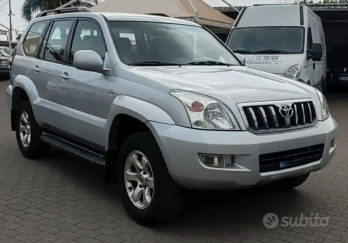Usata Toyota Land Cruiser Sol 163 CV (119 kW) 2003 Grigio SUV