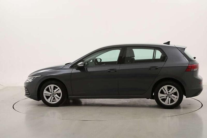 Usata VW Golf VIII Life 116 CV (85 kW) 2021 Grigio Berlina