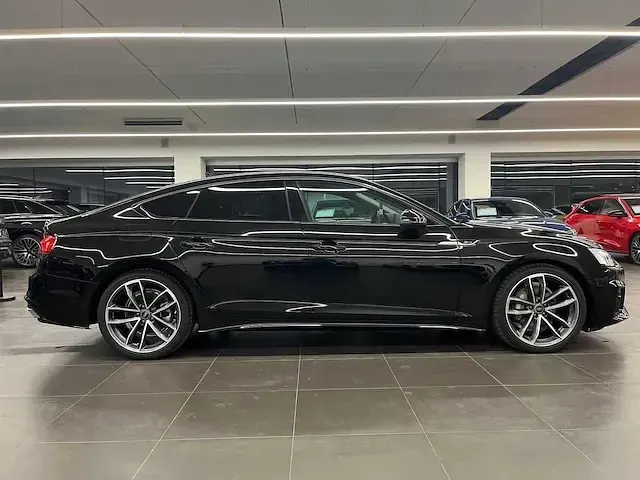 Nuova Audi A5 S-Line 204 CV (150 kW) 2025 Nero mythos metallizzato Berlina