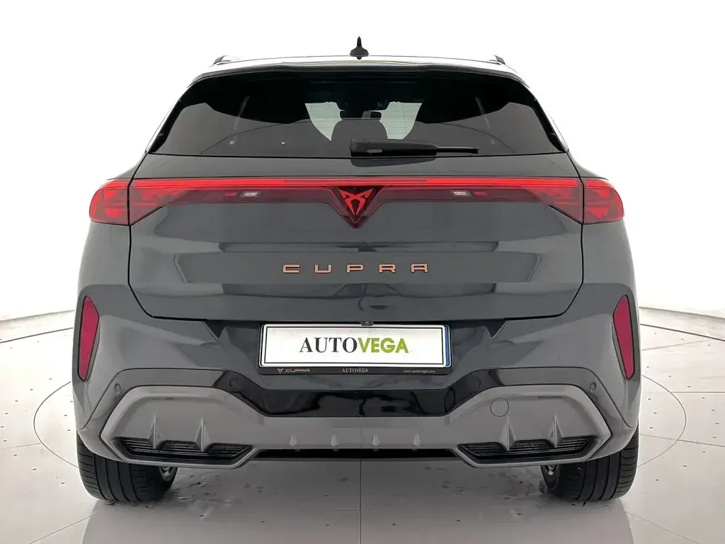 Usata Cupra Terramar 150 CV (110 kW) 2025 Blu / pastello SUV