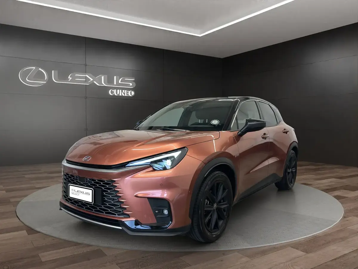 Usata Lexus LBX 136 CV (100 kW) 2024 Sonic cooper and black SUV