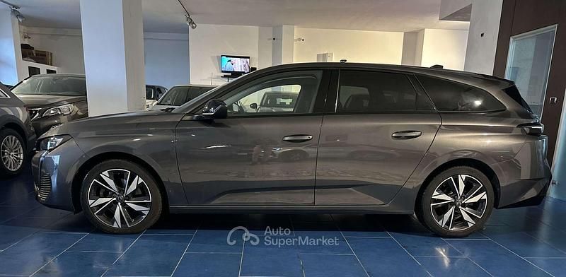 Usata Peugeot 308 SW Allure 131 CV (96 kW) 2022 Grigio Station wagon