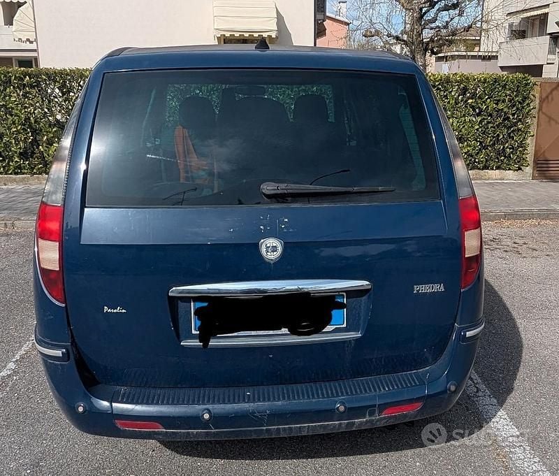Usata Lancia Phedra 128 CV (94 kW) 2006 Blu Monovolume
