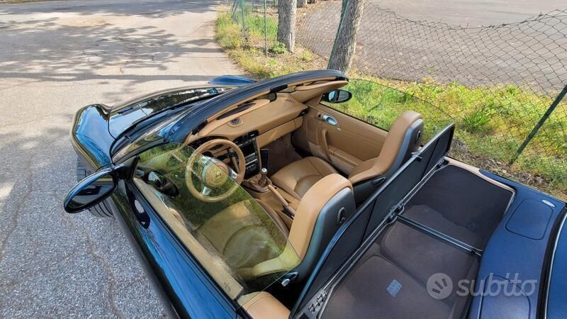 Usata Porsche 911 Carrera 4 Cabriolet 325 CV (239 kW) 2005 Blu Cabrio