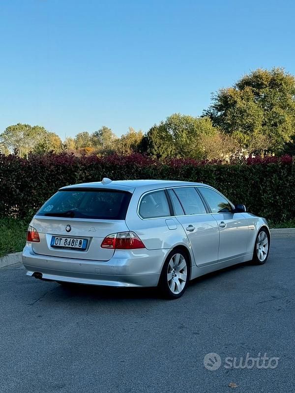 Usata BMW 525 177 CV (130 kW) 2005 Grigio Station wagon