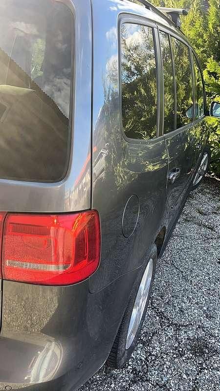 Usata VW Touran Comfortline 105 CV (77 kW) 2011 Grigio Monovolume