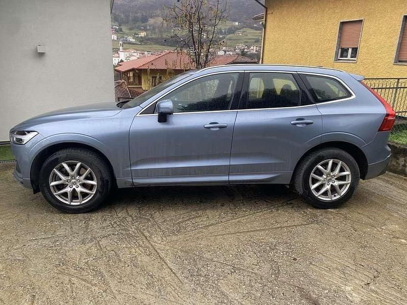 Usata Volvo XC60 Business Edition 197 CV (144 kW) 2021 Blu/azzurro SUV