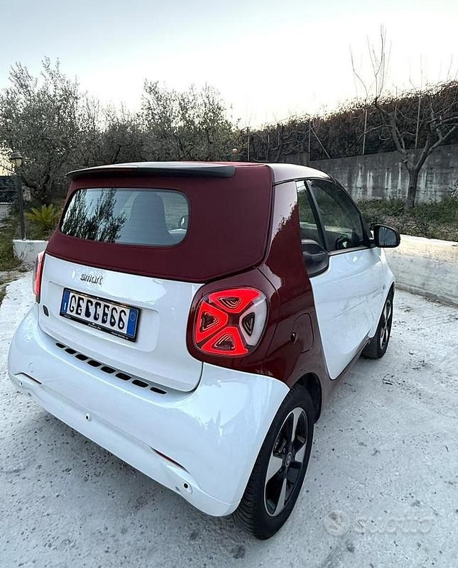 Usata Smart ForTwo Electric Drive 60 kW (82 CV) 2021 Cabrio
