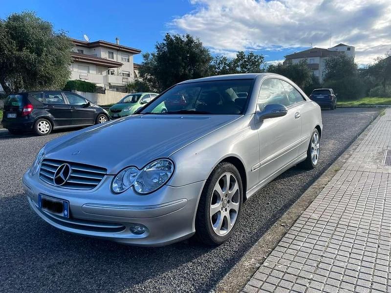 Usata Mercedes CLK270 Elegance 170 CV (125 kW) 2005 Argento Coupé