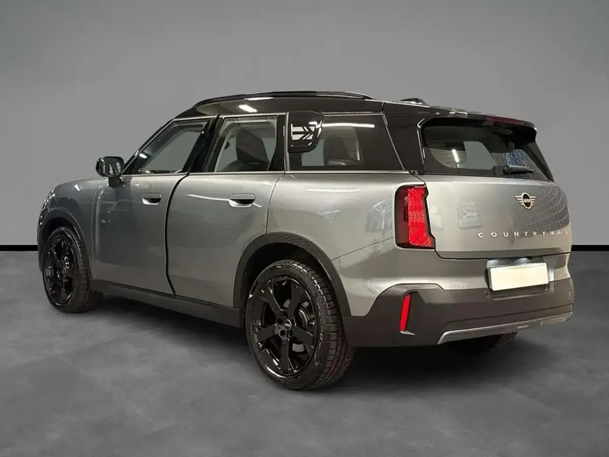 Usata Mini Cooper Countryman Favoured 163 CV (119 kW) 2025 Smokey green SUV