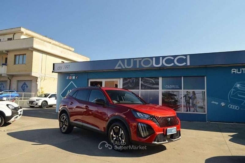 Usata Peugeot 2008 Allure 101 CV (74 kW) 2024 Elixir red SUV