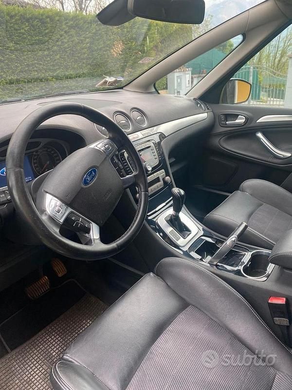 Usata Ford S-MAX Titanium 163 CV (119 kW) 2010 Blu/azzurro Monovolume