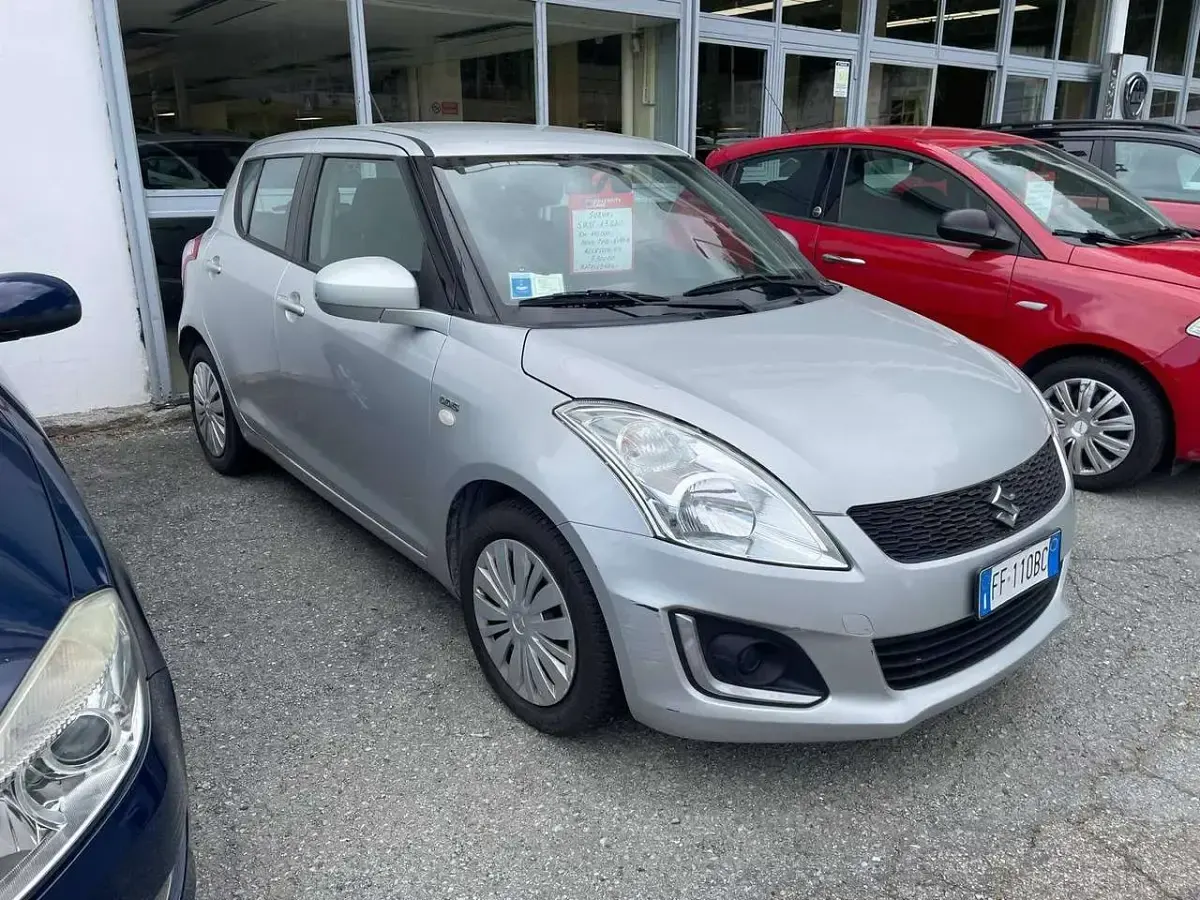 Usata Suzuki Swift 75 CV (55 kW) 2016 Argento met Utilitaria