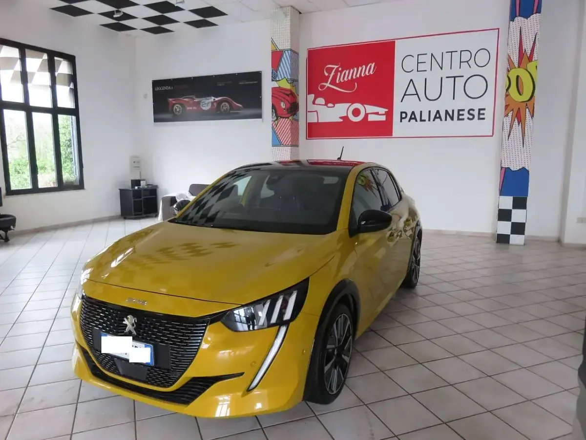 Usata Peugeot 208 GT-line 131 CV (96 kW) 2019 Giallo Utilitaria