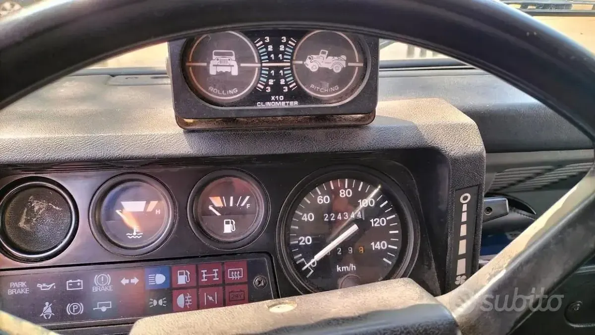 Usata Land Rover Defender 109 CV (80 kW) 1991 Verde SUV