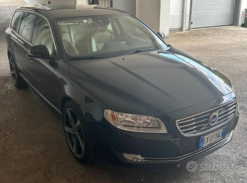 Usata Volvo V70 181 CV (133 kW) 2014 Nero Station wagon